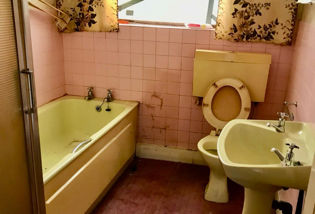 Chuckit - Same Day Rubbish Removal London - Bathroom Disposal