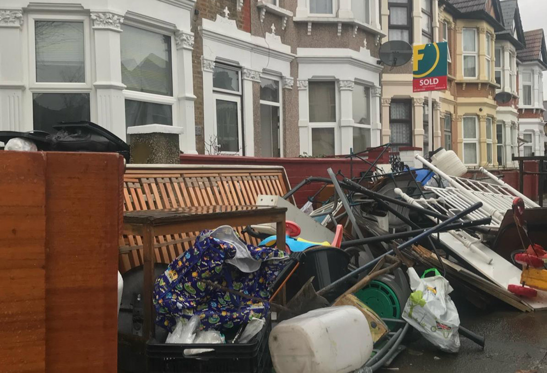 Chuckit - Same Day Rubbish Removal London - Wait and Load